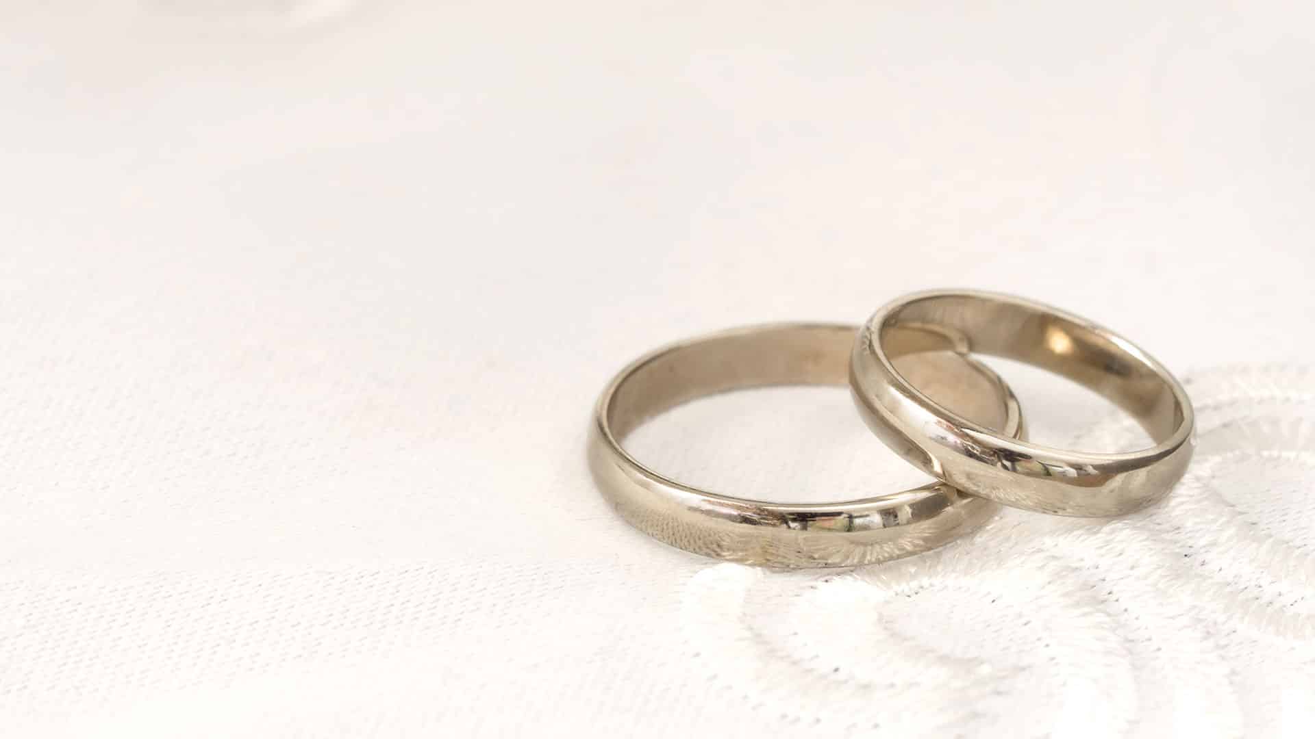 Heiraten-Irène-Straub-Ringe Sängerin für Ihre Trauung